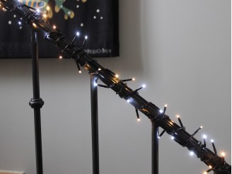 Guirlande lumineuse elume 120 LED blanc froid et chaud sur rambarde 