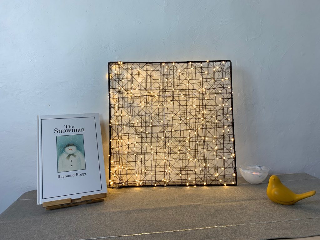 Décor lumineux métallique de côté 50cm, 240 micro LED
